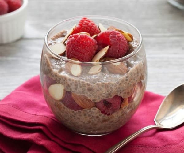 Vegan Chia Pudding - red fruits