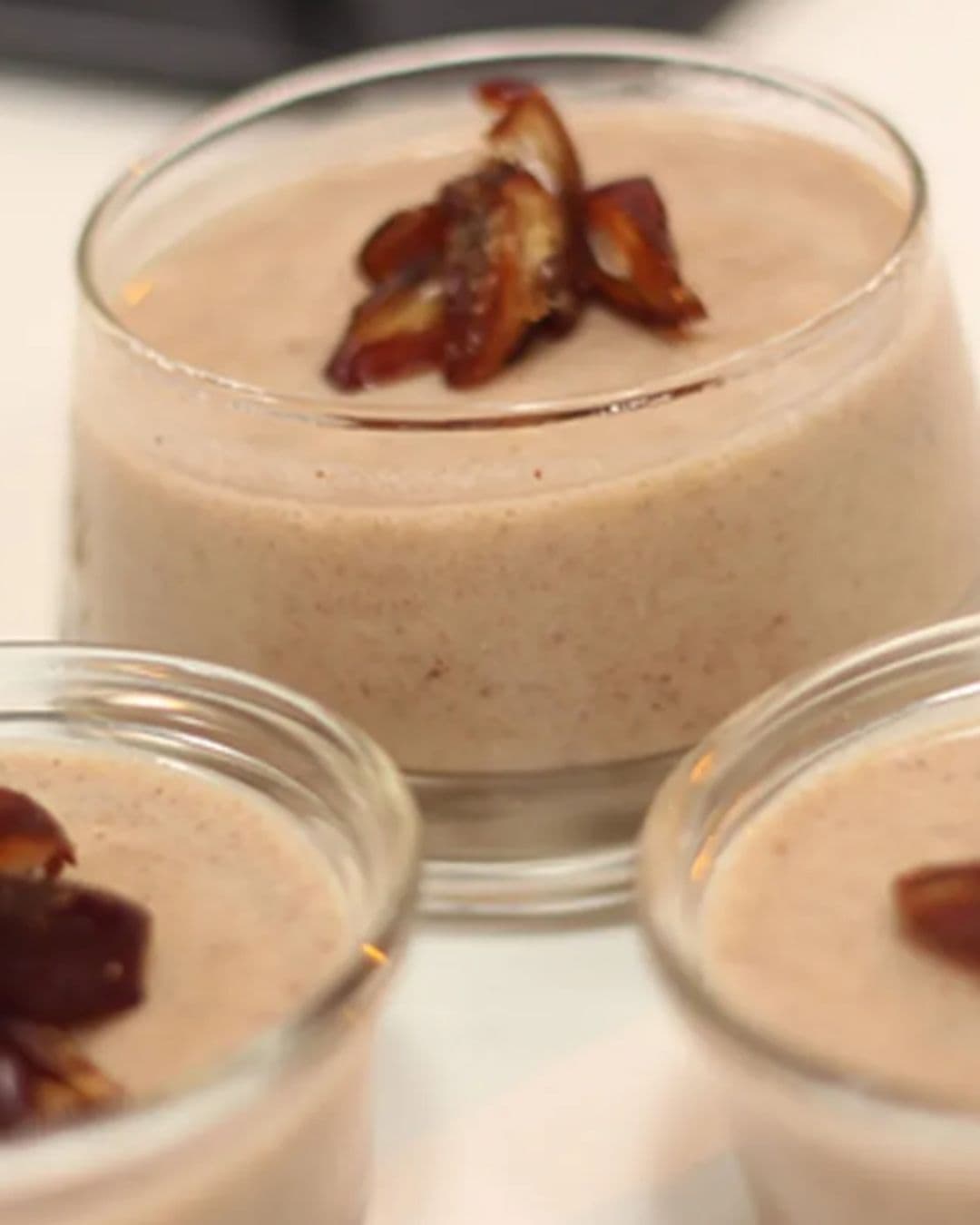 Vegan panacotta with dates